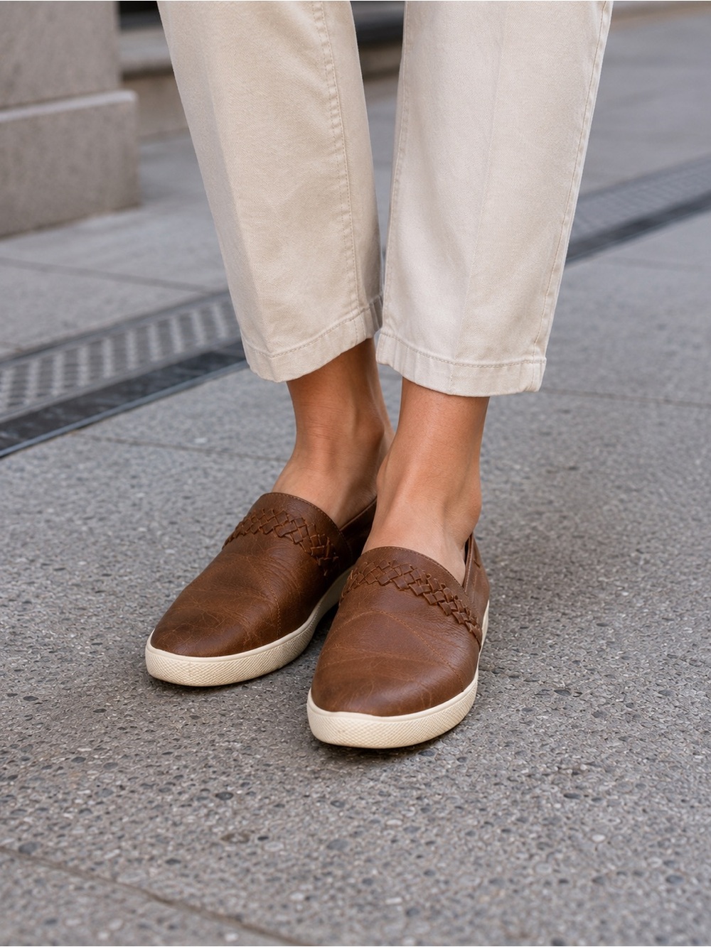 FRYE AND CO. Women's Brown Leather Slip-On Loafers Sneakers 7
